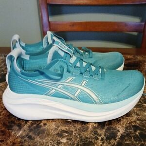 Womens Asics Gel Nimbus 27 Running Shoes Size 7.5